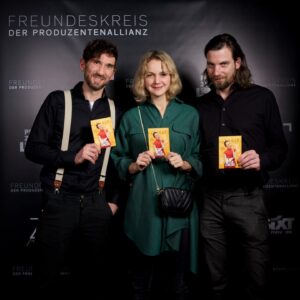 Luise Heyer Instagram - @leifinconcert.vol2 Screening und Dinner bei der @produzentenallianz mit @christian.klandt und @slybutsleepy - 👗: @susumu_ai @weat @hell.karrer
