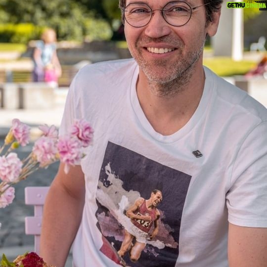 Lukáš Hejlík - 2.5K Likes - Vyrazil jsem @dojihlavy.cz a společně s destinačkou cestovního ruchu @mestojihlava vybral nějaká místa, kam můžete v Jihlavě vyrazit na snídani, brunch nebo kafe. Samozřejmě je tu řada dalších podniků, i Jihlava prostě vystrkuje růžky a může být fajn zastávku pro foodies z celého Česka.
Co podle vás v tomhle výběru ještě chybí?
#dojihlavy
#mestojihlava
#GMLH400
#gastromapalukasehejlika