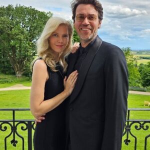 Lukáš Hejlík Instagram - Bylo to krásný!  Děkujeme  @ina_t_official & Václavovi za pozvání na jejich svatbu na @chateaumcely . Bylo moc hezky a s @veronika_hejlikova jsme si to opravdu užili. Skvělá řeč oddávajícího, ale i otcia svědkyně. Super byla i hostina, bar od @veuveclicquot (@moethennessy_cz ), potkání s @emmasmetana_music a @jordanhaj a pak byli skvělí hlavně svatebčané. Díky, hodně štěstí! 
@chateaumcelywedding 
#chateaumcely
#GMLH365 
#svatbainaavasek