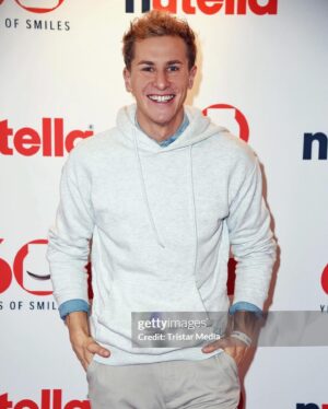 Lukas Sauer Instagram - Und hiermit geht ein Lebenstraum in Erfüllung 😍 Der kleine Luki wäre ungläubig vom Hochstuhl gefallen, wenn man ihm erzählt hätte, dass er auf den 60. Geburtstag von @nutella.de eingeladen wird 🤯

Also falls ihr mich diese Woche mit einem breiten Lächeln im Gesicht durch die Gegend laufen seht ⬆️ das ist die Erklärung dafür 😁😁😁

Happy Birthday Nutella, du süßes Glück im Glas! ❤️

#werbung durch Liebeserklärung 

• • • 
And this is a lifelong dream come true 😍 Little Luki would have fallen off his high chair in disbelief if he had been told, that he would be invited to Nutella‘s 60th birthday 🤯

So if you see me walking around this week with a big smile on my face ⬆️ that’s the explanation 😁😁😁

Happy Birthday Nutella, you sweet happiness in a glass! ❤️

• • • 
#nutella #nutella60yearsofsmiles #giveanutellasmile #happybirthdaynutella