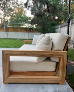 Luke Caldwell Instagram - With the weather finally warming up outside, my family is loving our new outdoor table and sofa, perfect for those warm spring nights! Thanks to @bedbathandbeyond ‘s Spring Black Friday Sale, there’s up to 70% off 1000s of styles, including these!💐🌞

#bedbathandbeyond #sobeyond