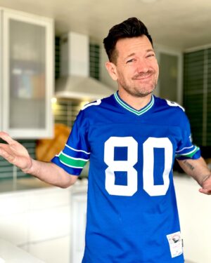 Luke Caldwell Instagram - Even though the Seahawks aren’t going to make it to the Superbowl this year 😢 , I’m still prepping for the big Game Day! Thanks to @bedbathandbeyond select Kitchen appliances and cooking   baking essentials are up to 25% off! Check out my stories for some of my favorites deals. What’s your go to?

#bedbathandbeyond #sobeyond