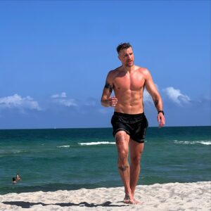 Luke Gulbranson Instagram - Long overdue beach 🏖️ day!