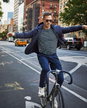 Luke Macfarlane Instagram - Thanks to @richdorment and @whatisnojan for the amazing spread in @menshealthmag