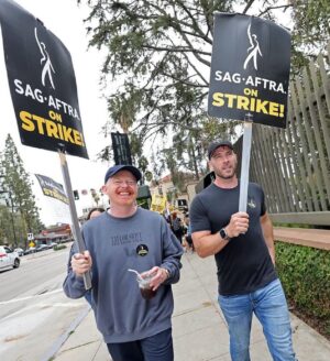 Luke Macfarlane Instagram - I have been a proud member since @itsmelauralinney and Liam Neeson played  mom and dad in Kinsey, I got my SAG card, and I raided my first craft service table. Let’s make a fair deal and get back to work.