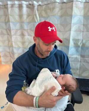 Luke Macfarlane Instagram - Tess Eleanor Macfarlane— Born June 4th 2023. We started life with some hectic days and received world class care. On Father’s Day we got to take her home. Her Dads can’t wait to introduce her to all the remarkable people and the beautiful world we live in.