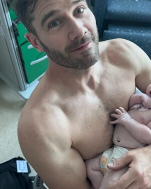 Luke Macfarlane Instagram - Tess Eleanor Macfarlane— Born June 4th 2023. We started life with some hectic days and received world class care. On Father’s Day we got to take her home. Her Dads can’t wait to introduce her to all the remarkable people and the beautiful world we live in.