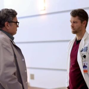 Luke Mitchell Instagram - There’s a new doctor in town! 👀😋
#ChicagoMed Season 9 Premieres in 2 WEEKS!! 🥳🥳 #Jan17 #DrRipley