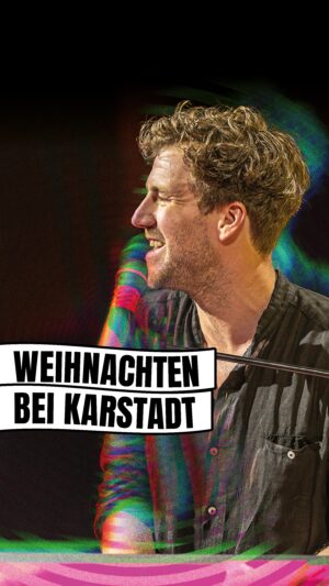Luke Mockridge Instagram - Weihnachten bei Karstadt... vor der Pleite 💭👀

#comedydeutschland #comedyliveshow #humor #funny #lustig #comedy #lustiges #lukemockridge #deutschland