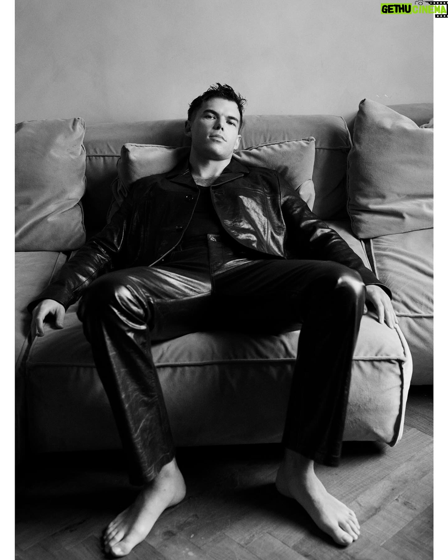 Luke Newton - 227.3K Likes - Chatting through all things S3 with @thehommeplusmag
Out next week x