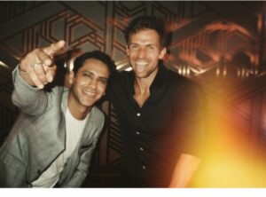 Luke Pasqualino Instagram - “Coops...Stick your tongue out and ill do a weird point” 👍🏽
