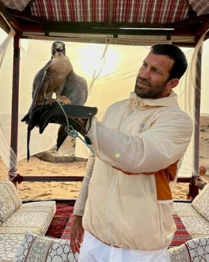 Luke Rockhold Instagram - Money’s is Dubai 
Thanks for bags and good times 
Good luck out there Floyd