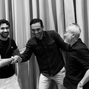 Lukman Sardi Instagram - Kita bertiga mempunyai pilihan hidup yang sama.. yaitu film dan khususnya dunia keaktoran.. dan kita bertiga pun mengemban tugas yang sama.. Ketua umum komite Festival Film Indonesia.

Saya masa kerja 2018-2020
Reza Rahadian masa kerja 2021-2023
Dan sekarang giliran Ario Bayu masa kerja 2024-2026

Selamat bekerja Komite FFI 2024-2026 .. dan semakin membawa dunia film Indonesia melambung tinggi 🙏🤍

📷 @armanfebryan and team