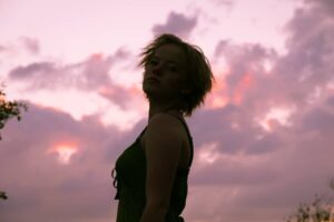 Luna Kuse Instagram - they put me in a cage to see what happens when...
~
hier ein waldelfe mit krass fusselhaar
~
photos by a cool guy