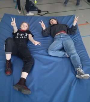 Luna Kuse Instagram - ✨️Nachtdreh-Madness✨️

@dieschulebrennt_kurzfilm 

SCREENINGS:

International Short Film Festival Dresden

21.04.23 - 17 Uhr - Schauburg Kino Dresden

22.04.23 - 15:30 Uhr - Thalia Kino Dresden

(  english subtitles :)
