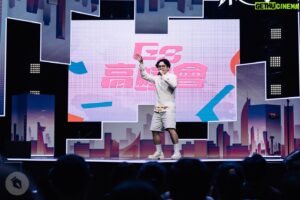 Lung Hor Instagram - This is what we call 好好說話

《#G8高峰會》線上版第一波預購優惠 正式開跑🔥
⚡12/5 23:59 前｜演後限時優惠
優惠下殺5折！只要 200 元（原價 399 元）
點擊 @str_network 主頁連結立即下單

#G8高峰會 @str_network 
#臺北喜劇節 @tpcomedyfestival
📸 Photo by 桑道仁 @kubrickfanssang、林軒朗 @hsuanlanglin、翁佳如 @weng0826