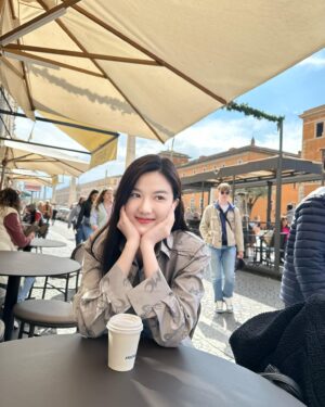 Lương Thanh Instagram - Là ngày đẹp trời mây xanh nắng vàng.. 🥰🥰🥰