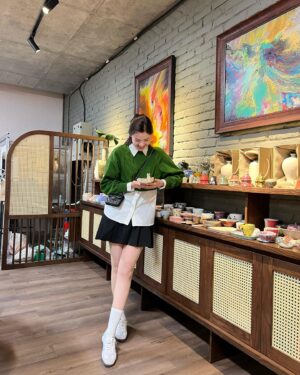 Lương Thanh Instagram - Nhân một ngày đẹp trời 🌸😛🤍
