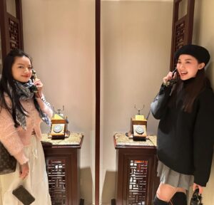 Lương Thanh Instagram - Một trái tim mỉm cười là một trái tim hạnh phúc 🙈😜🥰