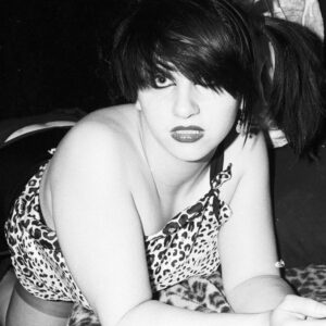 Lydia Lunch Instagram - Lydia photographed by @julia_gorton_nowave 
1978 NYC

#lydialunch #juliagorton