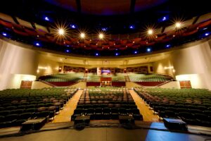 Lyle Lovett Instagram - Victoria Fine Arts Center, Victoria, Texas, 1/20/24: Thanks to the @victoriasymphony and Maestro @darryl.one for inviting the Large Band and me to be a part of Victoria Symphony’s 50th Anniversary. I appreciate the orchestra’s being so good natured and going along with all my jokes. Maestro One was an inspiration to us all. Thank you for being a wonderful audience, for supporting the Victoria Symphony and us the way you do.
