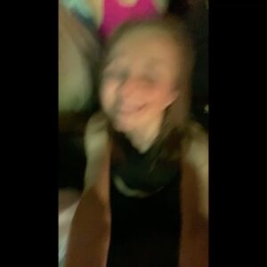 Lyubov Konstantinova Instagram - И еще 2 часа диких танцев и песен, в режиме сохранения голоса для грядущей смены) я вообще не помню, когда так танцевала последний раз, а видео записывала, потому что я там очень очень счастливая, и будто желая иметь завтра утром доказательства, что мне не приснилось это чудо, когда вот он тут, вот он поет, вживую, и я это слышу, и пою вместе с ним и ещё сотнями, если не тысячами людей)) Самое прекрасное конечно осталось за кадром, потому что всегда в жизни самое прекрасное происходит, когда вообще забываешь о телефоне, и ты в самом самом моменте весь. На моей любимой «я тебя не вижу много лет без видимых причин» и на «как не думать о тебе» мой телефон просто выключился, и я была ему так благодарна за это:) А когда был проигрыш трубы в «на сиреневой луне», я стояла закрыв глаза и думала, что именно так звучит душа человека, без шуток)) а ещё, ни дня без историй. На входе дикая давка, я захожу отдельно от всех моих, и мой штрихкод показывает «повторное использование невозможно», а давка, все торопятся, нервничают, парень охранник стоявший недалеко говорит: ничего не знаю, идите в торговый центр, обращайтесь в кассу проблем с билетами, вы не пройдете. А концерт уже начинается, и я уже думаю, как глупо вышло, неужели вызывать такси домой, типа се ля ви, и вдруг посмотрела вокруг, и увидела, вы не поверите😂 людей)) и просто сказала девушке, а можно я пройду с вами, у меня правда есть билет, но с ним какая-то беда, и она говорит, прижимайтесь, как в метро проскочим) И мы это сделали) И я снова и снова поняла, что любые беды решаемы, если найти друга))) Даже если знаешь его ровно 20 секунд до решения проблемы) А ещё было небо над нами, и ни одной дождинки за самый дождливый день)) а ещё были акустические песни под фортепиано, и это было потрясающе. А ещё мы не могли найти в фан зоне Надю, и она придумала вытянуть голубой зонт над собой, и мы проталкивались как корабли на маяк:) А ещё я сейчас пишу это и улыбаюсь. Спасибо, сегодня я исполнила свою же собственную мечту, и это было прекрасно💫 @agutinleonid Спасибо!!!❤️