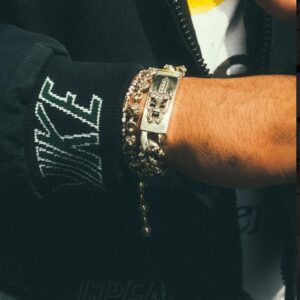 M Huncho Instagram - Excuse me if I’m anti social, I don’t really rate these pricks 🥱