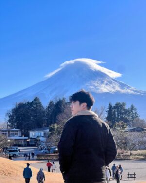 M Phurin Instagram - Miss you Fuji ❄️ 🗻 🇯🇵

📸 @ampangg.k