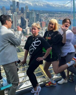 MC Calaquian Instagram - Cge ganda gandahan kayo @akolassy and @praybeytbenjamin makakabawi din ako! 🤣😂🤣