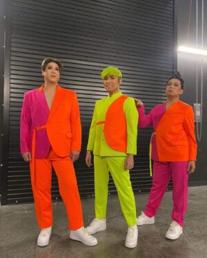MC Calaquian Instagram - Mukha tayong mga endorser ng Donut! 🤣🤣🤣