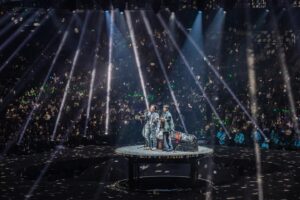MC Cheung Instagram - 好開心好爽嘅澳門站演唱會！記得年初，第一次面對紅館嘅大舞台，係緊張、係擔心，成個腦都係舞步動作走位，只希望可以順利完成。到今次澳門站，我終於可以真正咁享受依個舞台！多謝所有合作單位一直以來嘅陪伴鼓勵同支持，見證我嘅成長，一齊去享受成個演唱會嘅過程😎
仲要多謝所有入場嘅賦二代同樂迷，無論係睇完紅館再睇澳門，定係第一次睇現場。呢個假期要plan個trip去澳門都唔容易，知道今次演唱會破左場館單場入座率嘅紀錄都真係好驚喜，期待以後去到邊都會見到你哋！
雖然完咗演唱會好想食好多好多嘢，但其實好快又要面對另一個新挑戰😏，希望可以快啲再見到大家啦🤙

Special thanks to 主辦 @chessman_macau , 公司 @warnermusichk ，我嘅 special guests @siufay613 & @_goochan_ , 無敵band同dancers @terrychui22  @maximilianfu and all, 同所有工作人員嘅支持，冇咗你哋真係唔成事！下次再玩過啦🤟