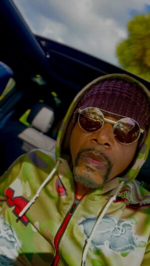 MC Hammer Instagram - Vibe’n