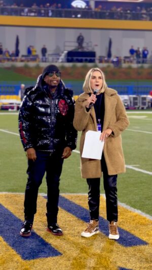 MC Hammer Instagram - San Jose 🤎🕺🏾
San Jose State Spartans 💙 💛 
Coach Carter 🤜🏾👑🤛🏾
