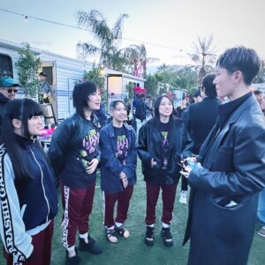 MIYAVI Instagram - Coachella wk01 🌴

1- Came here for work (and tequila)
2- Can’t stop loving this magic man 
3- I felt like a teacher
4- Tokyo calling! 
5- Dreamy (My legs were completely dead)
6- Bad boys from Hongdae
7- Who’s the artist and who’s the agent 
8- Good example of a manager on his business trip 

Great seeing many great performances and friends.亚洲继续摇滚，团结一致，互相支持🌎

コーチェラ１週目
たくさん素晴らしいパフォーマンス見れた＆友達にも会えました。
今年は日本のアーティストもたくさん出ていて
みんな頑張っているのを見れてこちらもパワーもらいました。
みなさんお疲れ様でしたー
