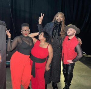 MNEK Instagram - i just got off an arena tour around the UK with these amazing people! it was so fun to sing again!! @petetongofficial @julesbuckleymusic @ibiza.classics  I can’t express how full I feel after performing with you guys ❤️❤️❤️ @shezaronly @brendanreillyofficial @vulavox you guys are the best ✨ and my fellow guest vocalists @jemcooke @jazzyofficial__ @johnmartinofficial  you all killed it!

& special thanks to my amazing team @shanicenadine @chry5ta1 @stevie.gatez @moomalproartist @jadefordlondon @nathangoodinghair for getting me together! A great way to end the year ❤️