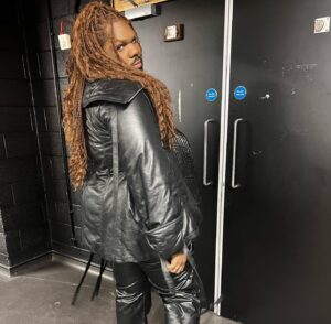 MNEK Instagram - i just got off an arena tour around the UK with these amazing people! it was so fun to sing again!! @petetongofficial @julesbuckleymusic @ibiza.classics  I can’t express how full I feel after performing with you guys ❤️❤️❤️ @shezaronly @brendanreillyofficial @vulavox you guys are the best ✨ and my fellow guest vocalists @jemcooke @jazzyofficial__ @johnmartinofficial  you all killed it!

& special thanks to my amazing team @shanicenadine @chry5ta1 @stevie.gatez @moomalproartist @jadefordlondon @nathangoodinghair for getting me together! A great way to end the year ❤️