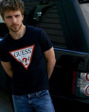 Maciej Musiał Instagram - I guess we friends with @guess now
#GUESSMens #reklama 

📸 @legitstanley