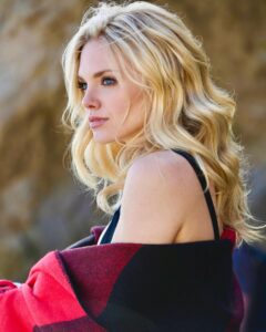 Actress Mackenzie Mauzy HD Instagram Photos and Wallpapers June 2024