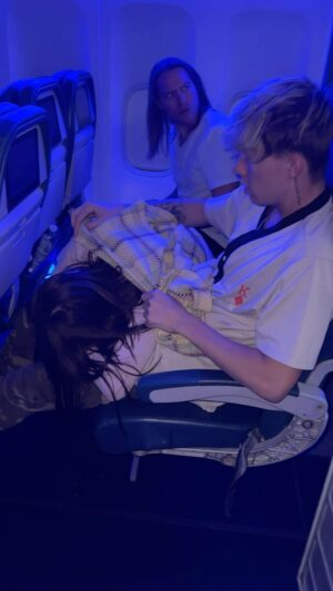Mackenzie Sol Instagram - I don’t know what to say about this 😭 #reels #explore #fail #love #why #bruh #airplane