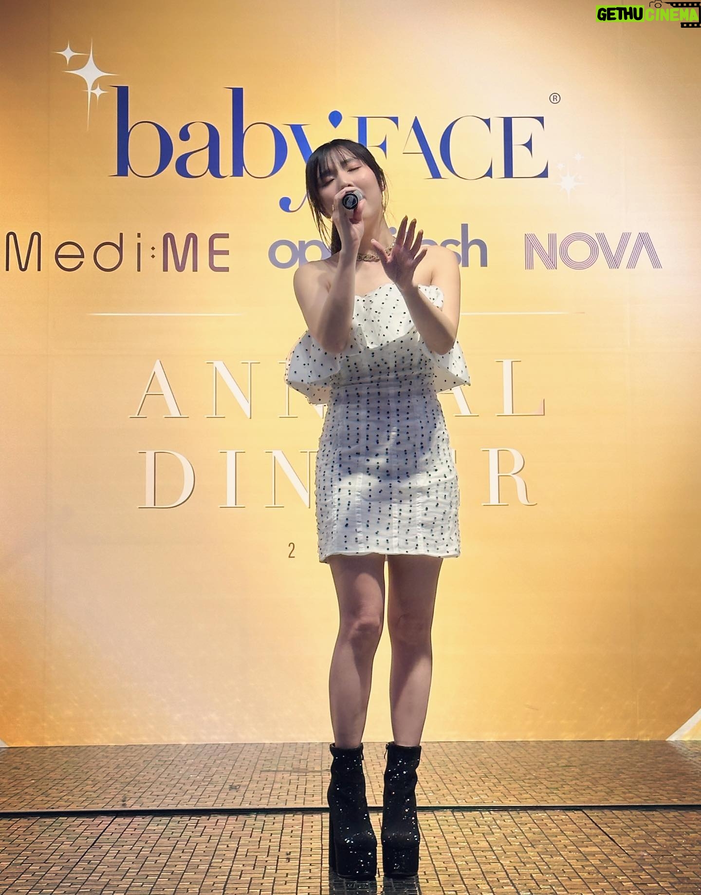 Macy Chan - 437 Likes - Congratulations! 8th Anniversary!
繼續讓大家變美美的!
@medime.hk @babyface0hk @fanyuanyuan_vivian @ericsuen @cha_siuyan @rebecca_zhu @kayeepo #陳美詩