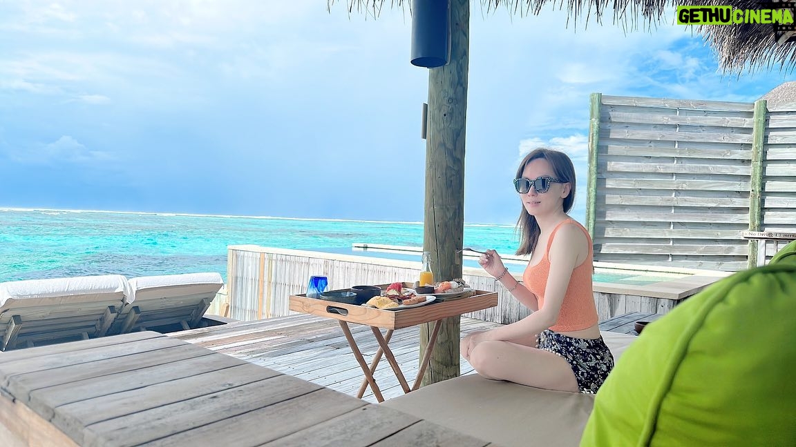 Macy Chan - 432 Likes - Good morning 🌞
#inroombreakfast
#travelawesome #maldives #travelholic #indianocean
#yayoikusama