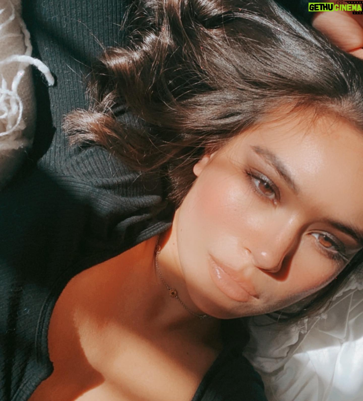 Madalyn Horcher - 1.5K Likes - When I wak’d
I cried to dream again