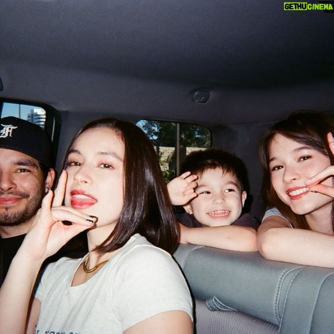 Madalyn Horcher - 680 Likes - Disposables babyyy
PC: @miyaghorcher