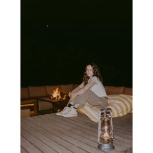 Madelyn Deutch Instagram - one of this year's undisputed highs was spending time at @andbeyondtravel @andbeyondtengile and celebrating my dad's birthday in south africa. thank you to all the animals (and humans) that shared their jeeps, rivers, and homes with us. this world is a wonder.  #35mm #120