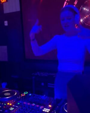 Madisen Beaty Instagram - Man @chasingrabbitsvail last week was the best way to close out ‘23. Thank you for having me! ❄️ 

To my girls: ily & our adventures. 

Last slide is the vibe for ‘24.