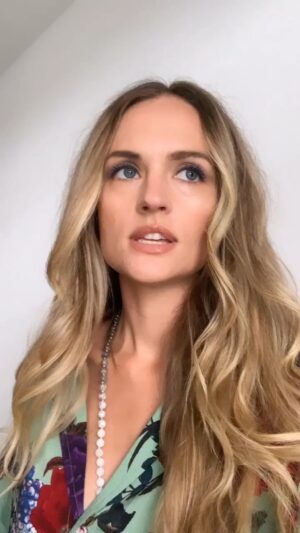 Madison Riley Instagram - I love having a raging heart on. Also, it’s not letting me upload a 60 second reel so since I am a #pisces , I split it in two 30 second reels and will be posting them back to back. Double the fun. Remember who you are and what you stand for. Have a nice day.