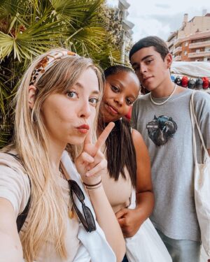 Mafalda Aragão Instagram - 🤍
•
•
•
•
#barcelona #travelbarcelona #whattodoinbarcelona #spain #españa #3amigos
