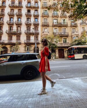Mafalda Aragão Instagram - Postcardz from Barcelonz 
O Goku chateou-se comigo 🥺

.
.
.
#visitbarcelona #barcelona #spain #sisepuede #travel #travelphotography #birthday #vacation #goku