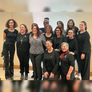 Magalie Vaé Instagram - Un très grand merci à toute l'équipe du beauty Show @sev.rousseau.marcus.spurway pour leur gentillesse, leur accueil et leur dynamisme !!!

Encore un merveilleux moment de partage !

🧥👖👕 @cap.saran.instant.2.modes - Grain de Malice Cap Saran 

#marcusspurway #scène #live #show #partage #ilovemyjob #bonheur