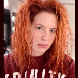 Magda Apanowicz Instagram - Neither here. Nor there.